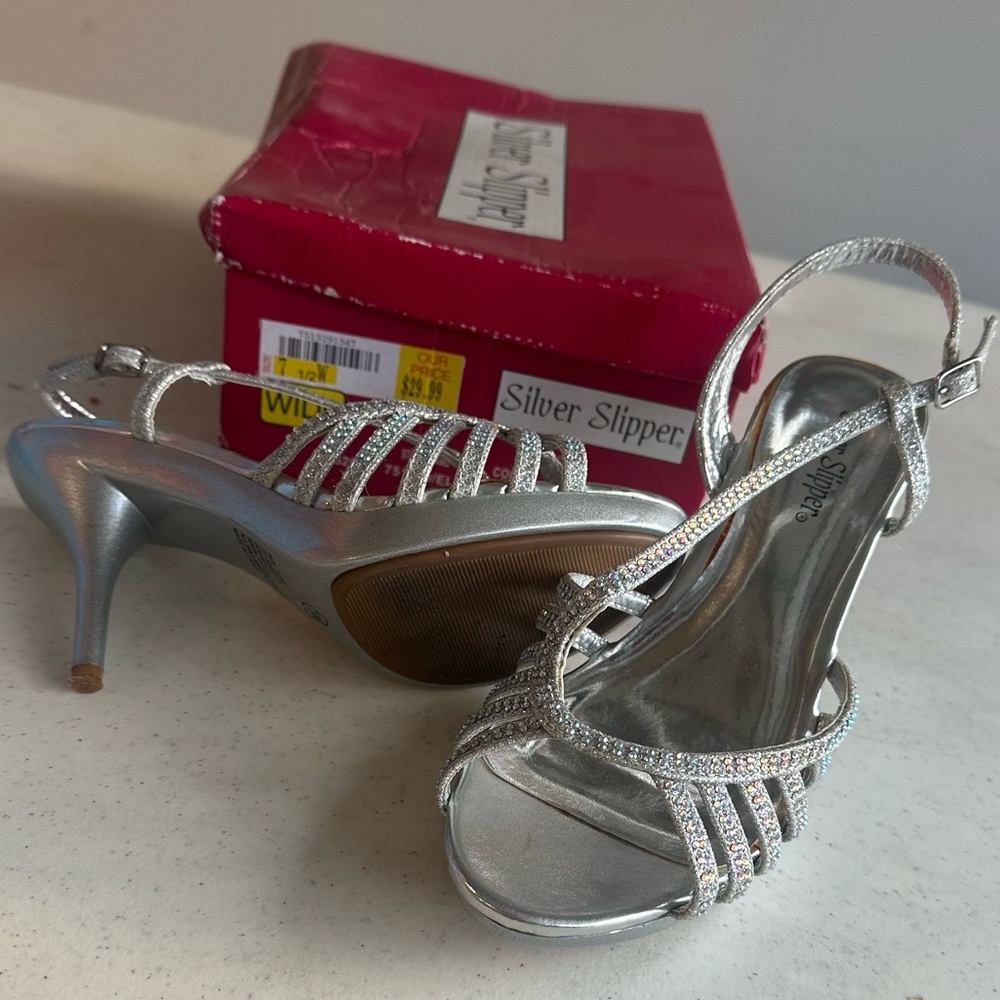 Silver Slipper Heels👠